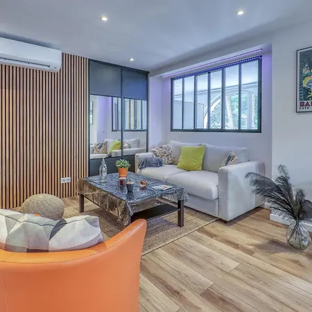 Location Avec Piscine & Parking Prive A Holiday home *